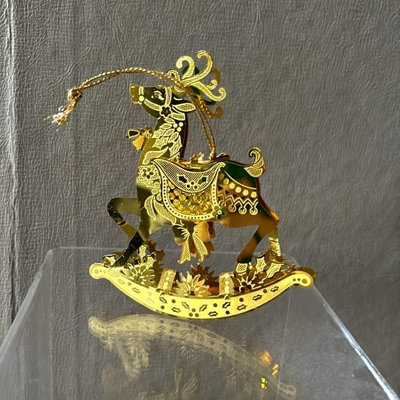 Gold Plated Brass 2d Reindeer Ornament, medium weight, no box - Picture 1 of 5
